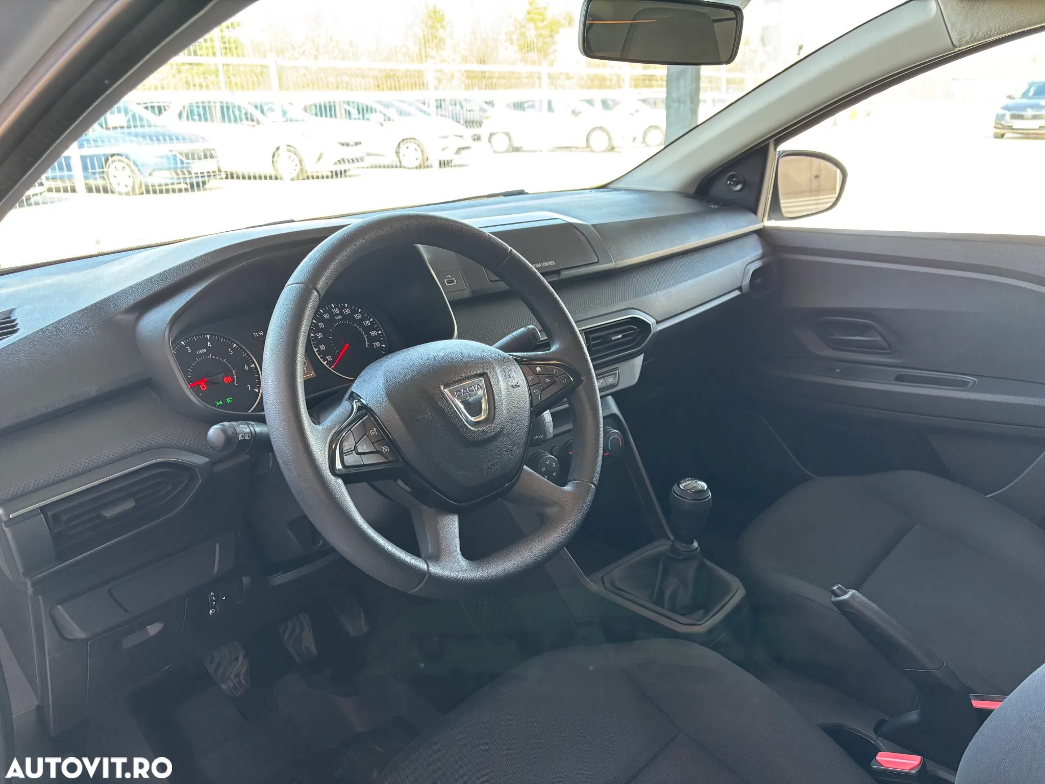 Dacia Logan TCe 90 Essential - 15