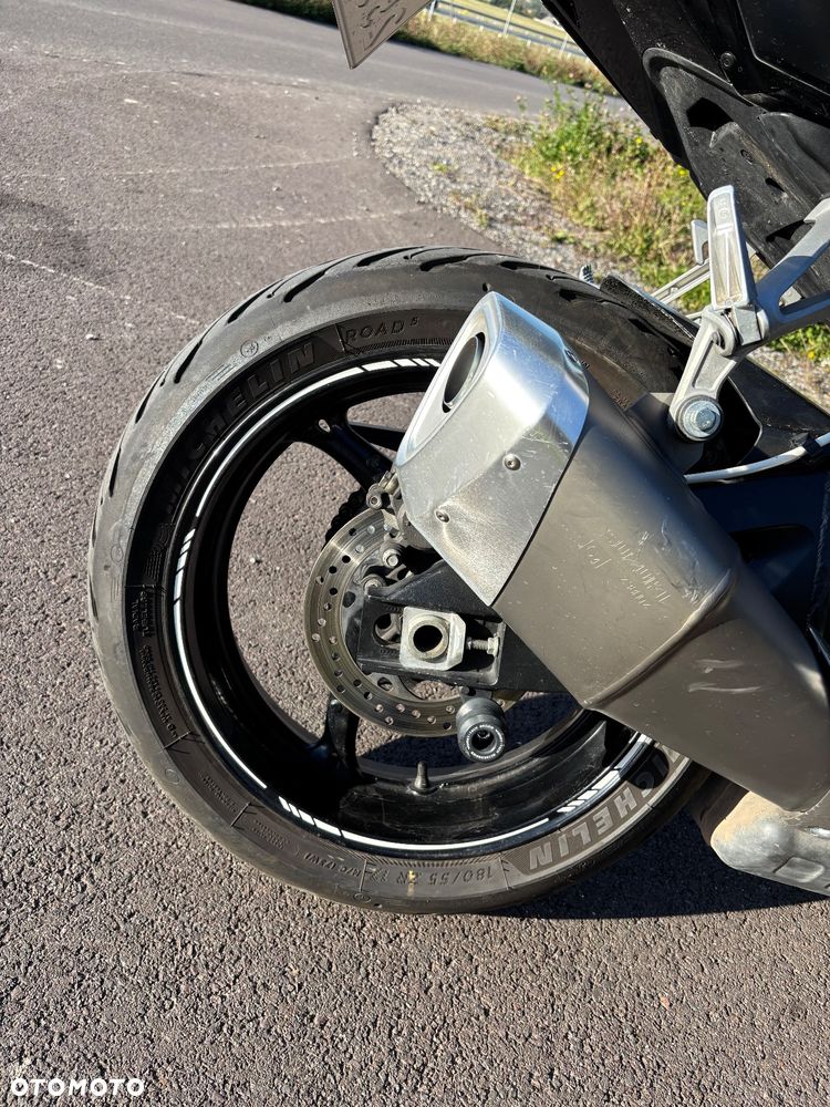 Suzuki GSX-R - 24