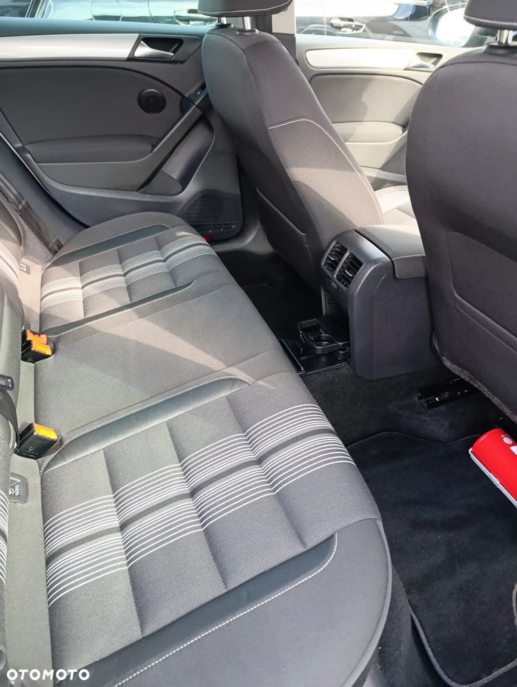Volkswagen Golf 1.6 TDI DPF BlueMotion Technology MATCH - 6