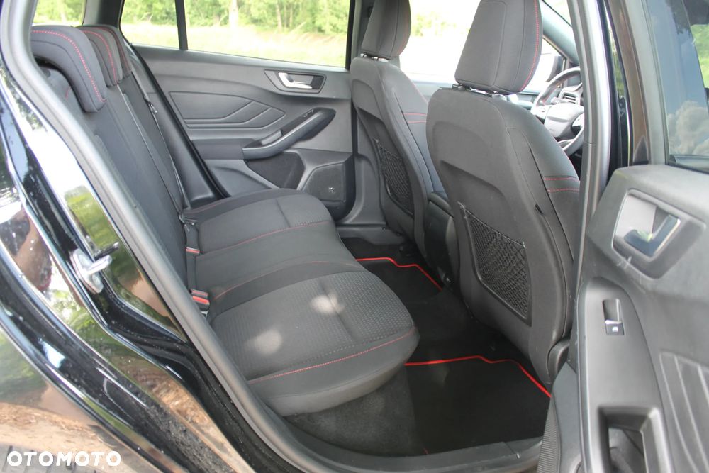 Ford Focus 1.5 EcoBlue Start-Stopp-System ST-LINE - 20