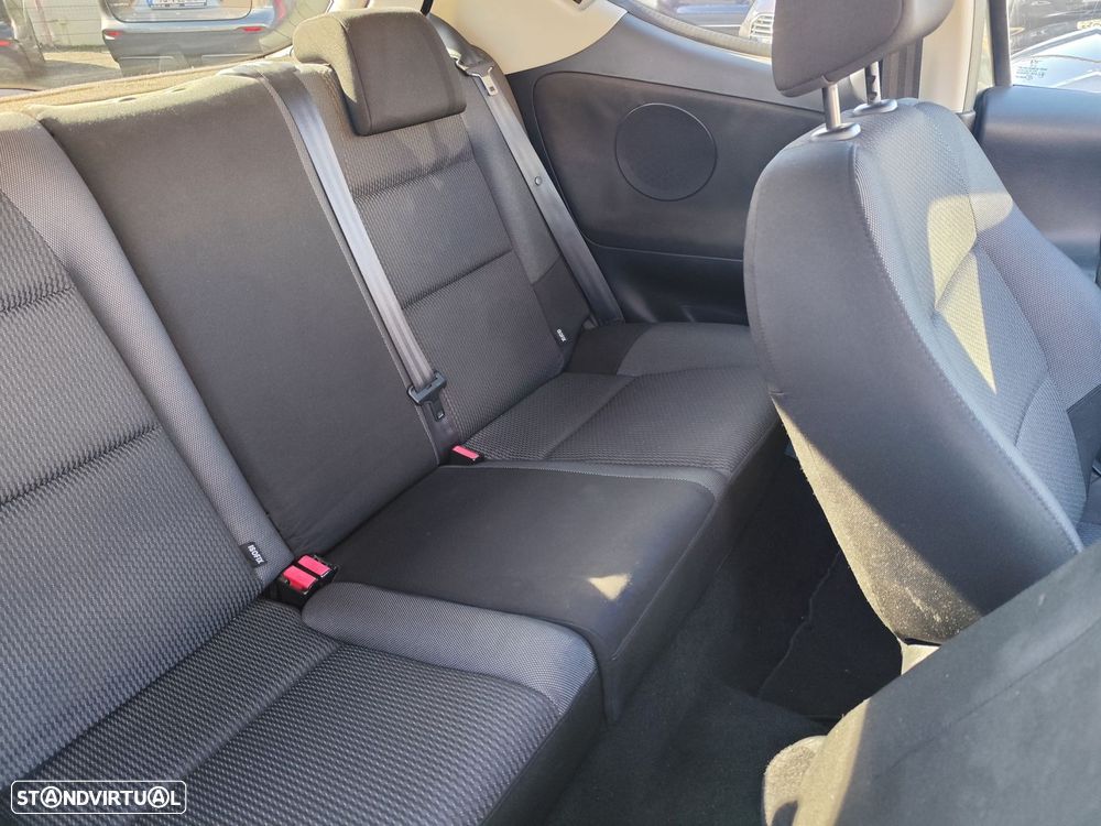 Peugeot 207 1.4 16V Trendy - 15