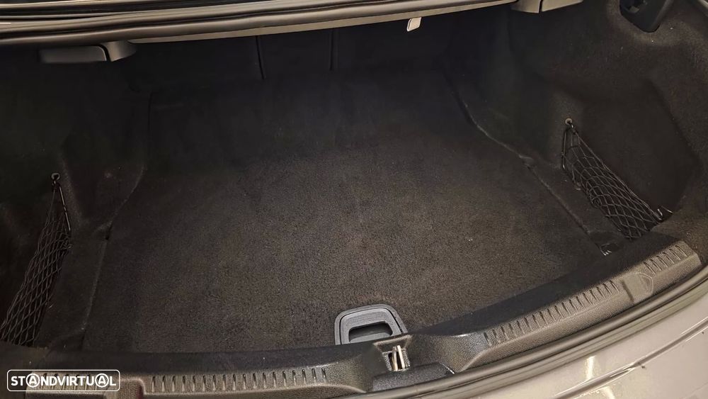 Mercedes-Benz E 220 d AMG Line Aut. - 26