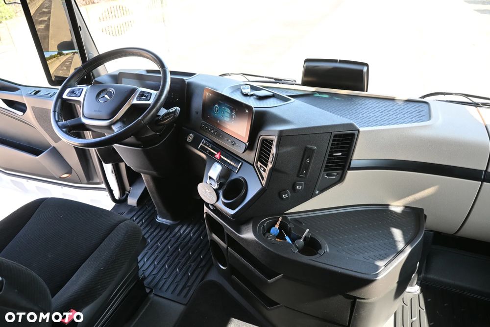 Mercedes-Benz Actros L - 21