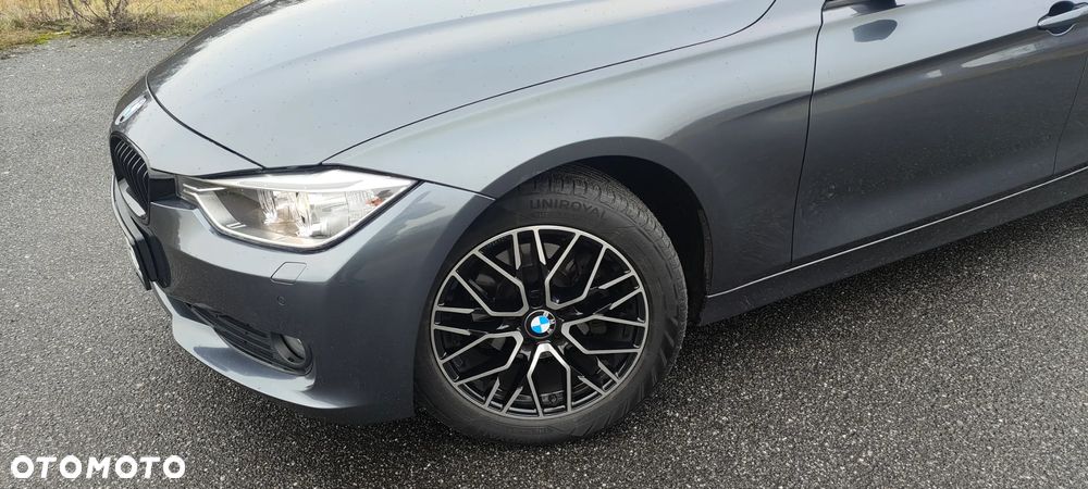 BMW Seria 3 318d - 10