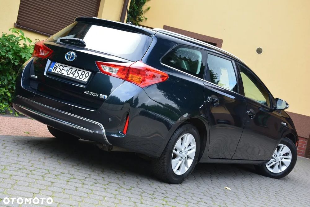 Toyota Auris Hybrid 135 Prestige - 4