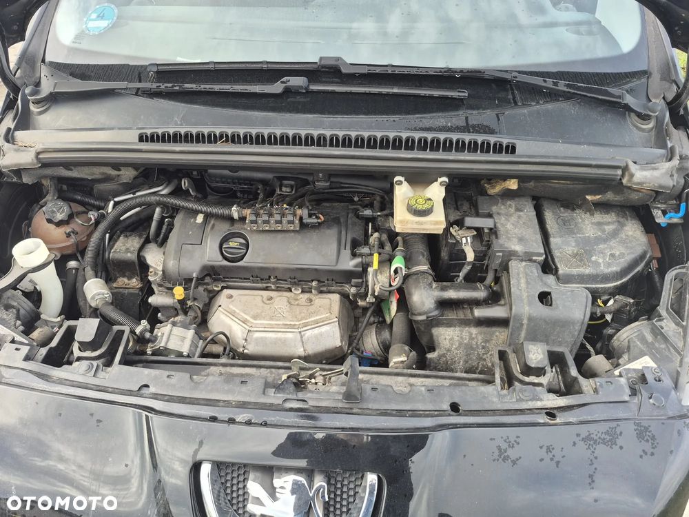 Peugeot 5008 1.6 Active - 3