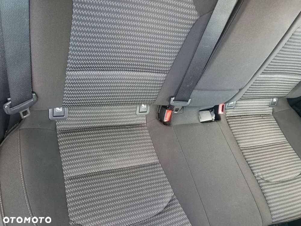 Kia Ceed - 27