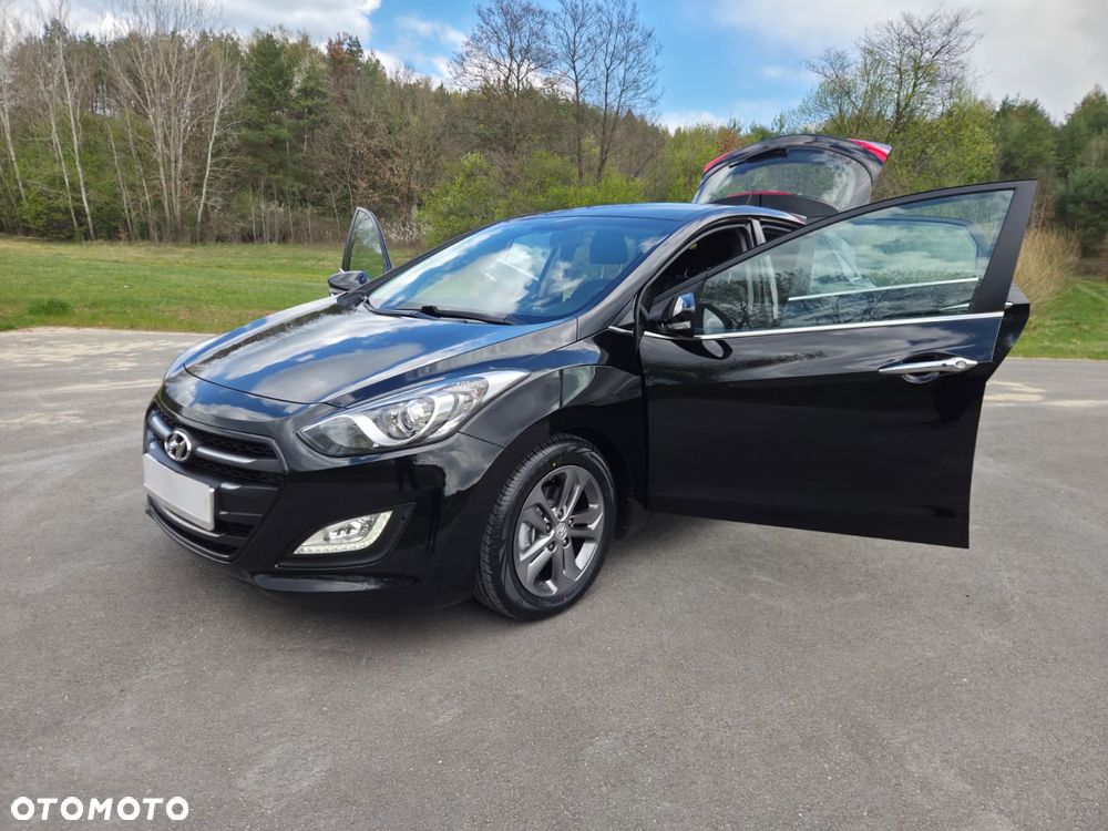 Hyundai i30 1.4 Base - 25