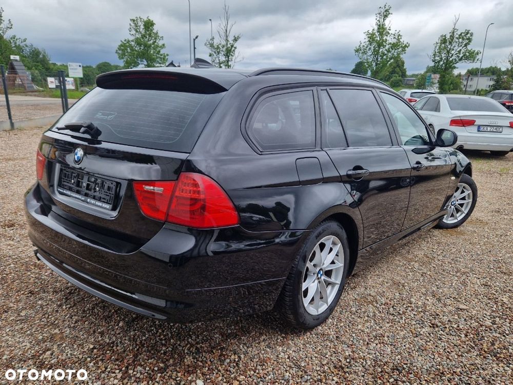 BMW Seria 3 318d Touring - 2