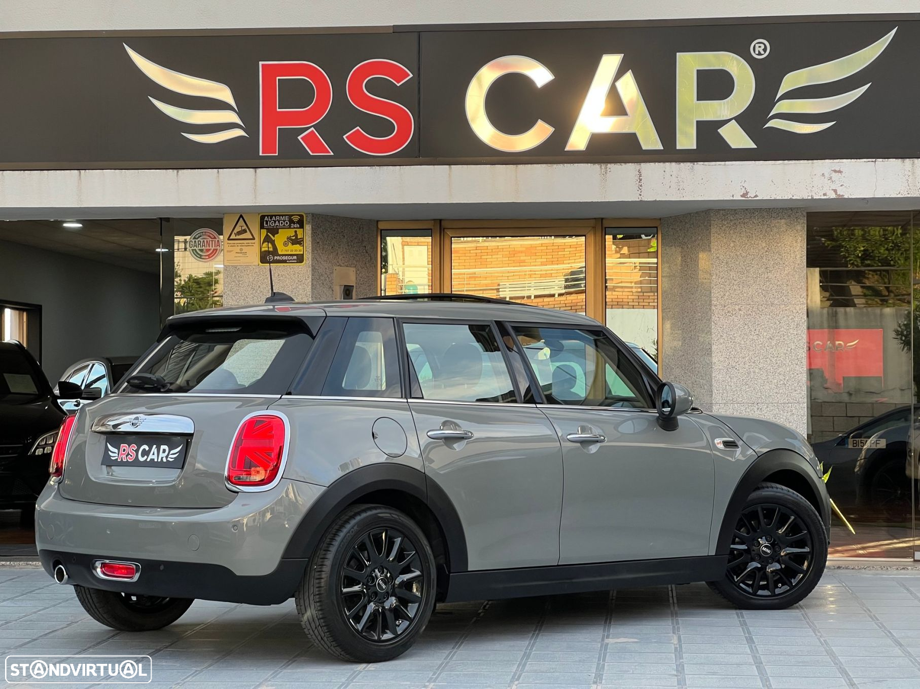 MINI 5 Portas One Auto - 10