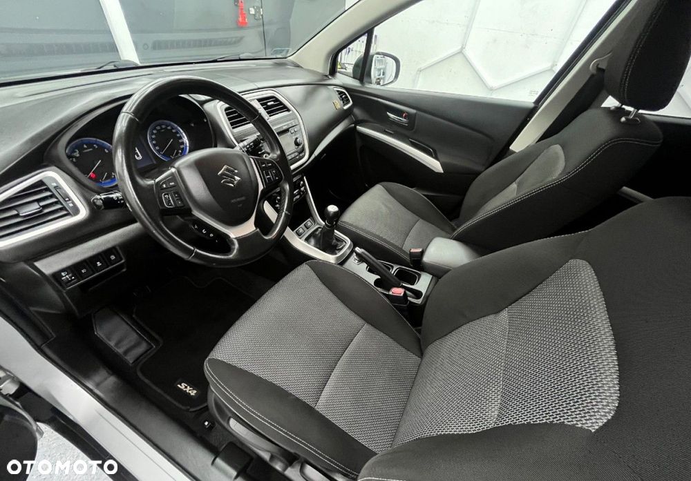 Suzuki SX4 S-Cross 1.6 Premium 4WD - 20