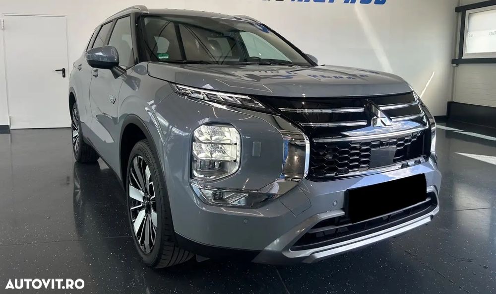 Mitsubishi Outlander 2.4 4WD Intro Edition - 1