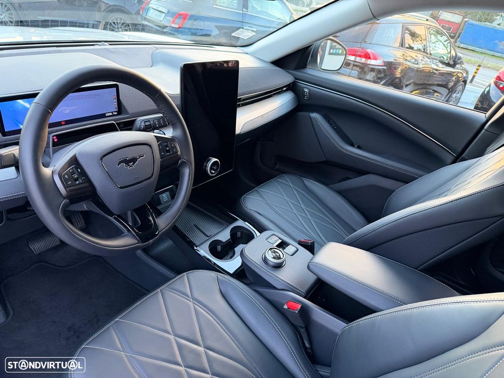 Ford Mustang Mach-E Standard - 18