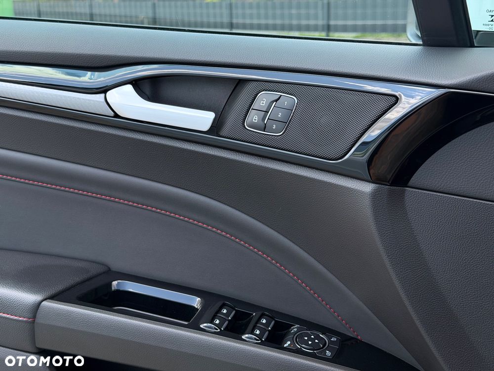 Ford Mondeo - 29