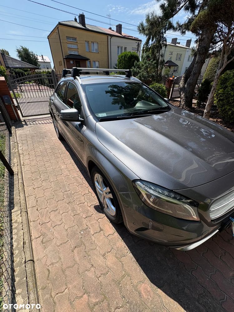 Mercedes-Benz GLA 250 4-Matic - 4