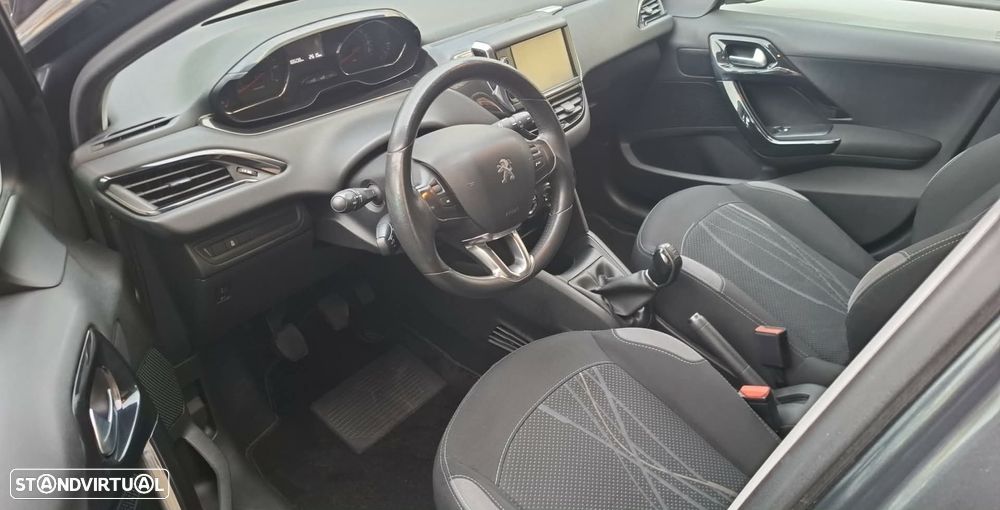 Peugeot 208 1.2 PureTech Active - 9
