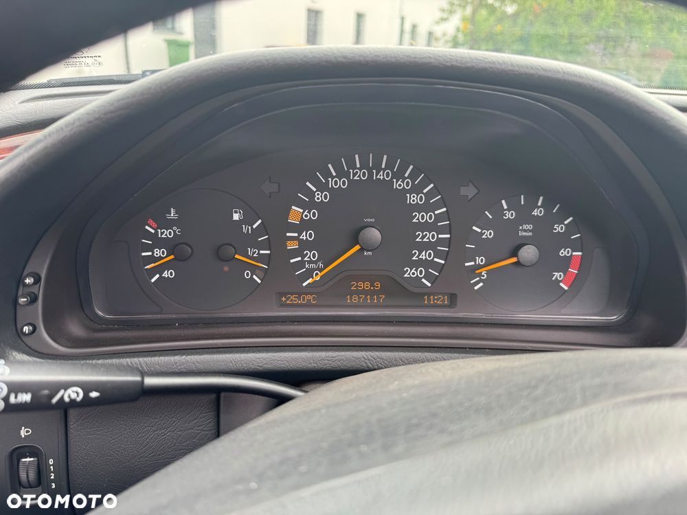 Mercedes-Benz CLK - 13