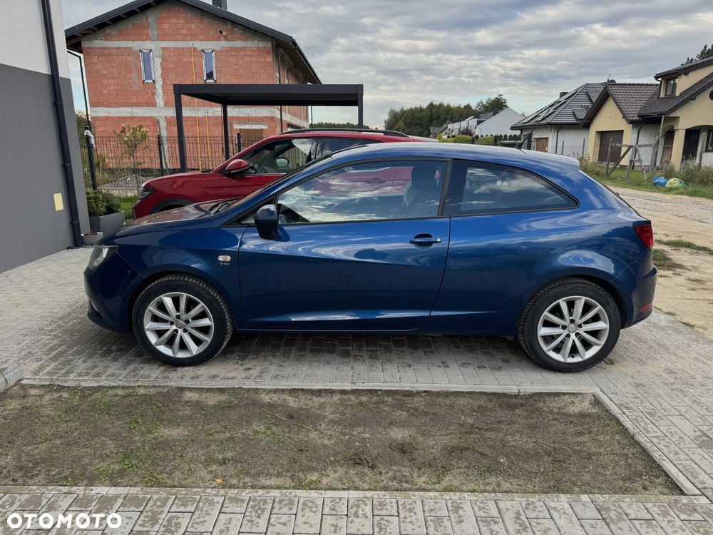 Seat Ibiza 2012 photo 2