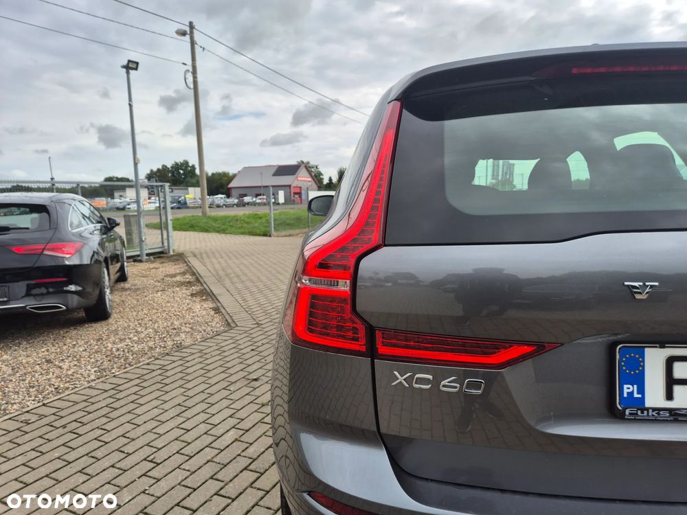 Volvo XC 60 B4 D AWD Geartronic Momentum Pro - 18