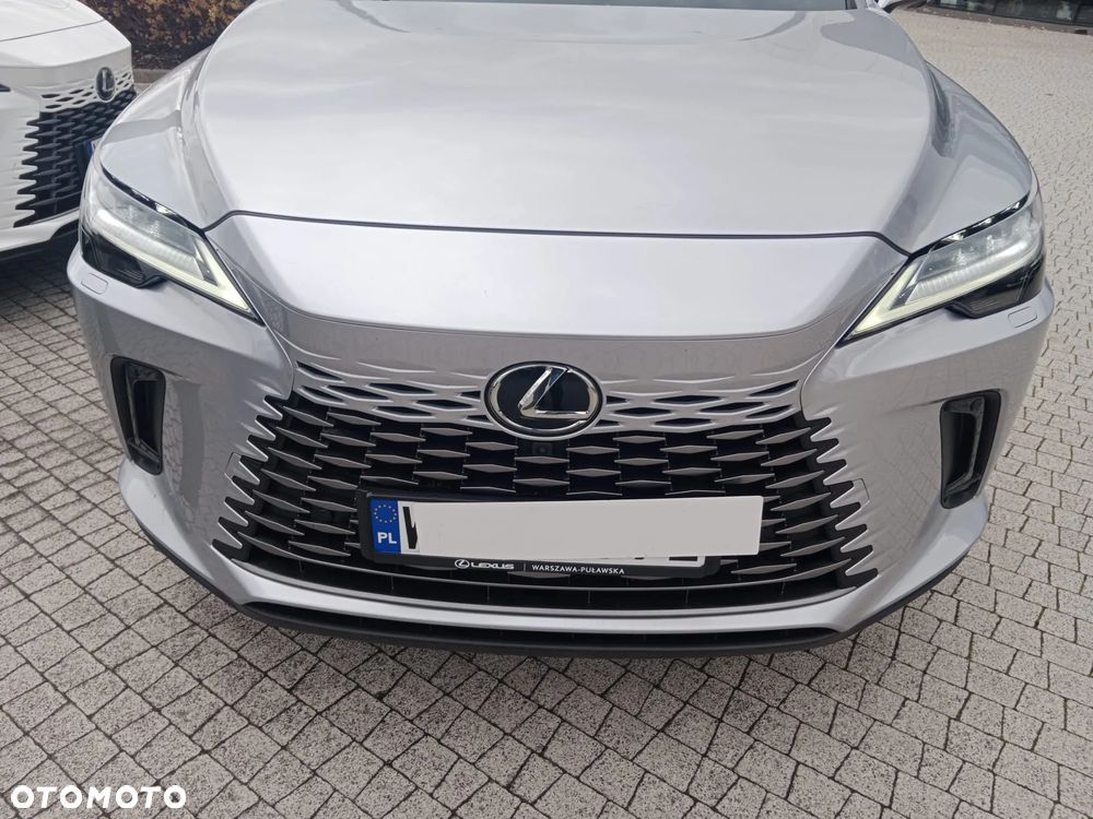Lexus RX 450h+ Omotenashi - 38