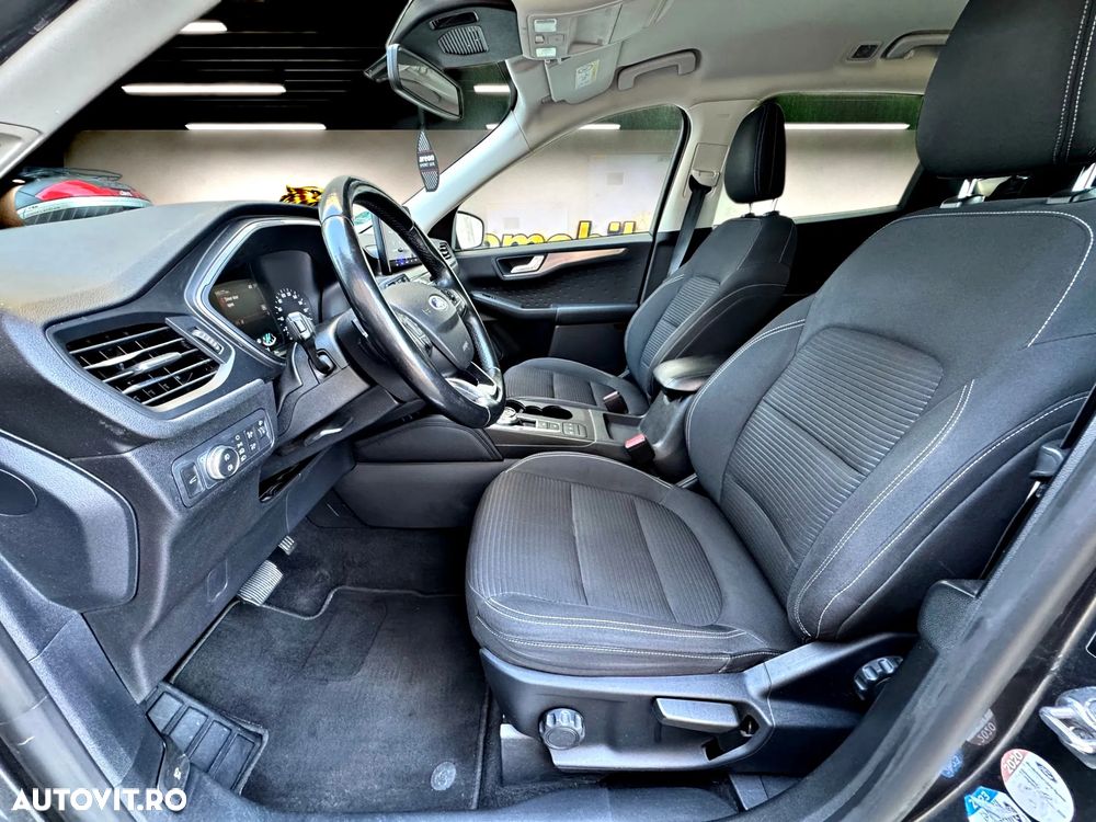 Ford Kuga 2.0 EcoBlue 4x4 Aut. TITANIUM - 6