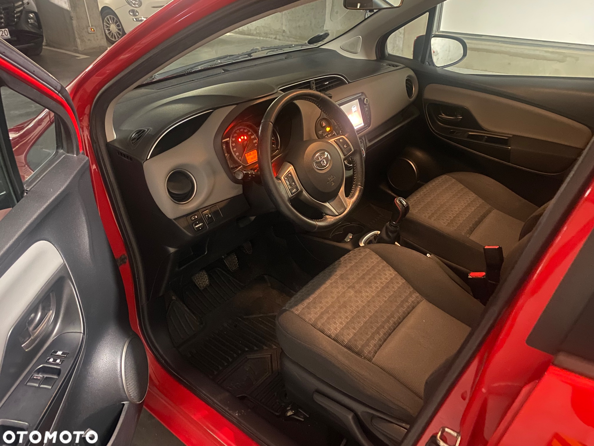 Toyota Yaris - 12