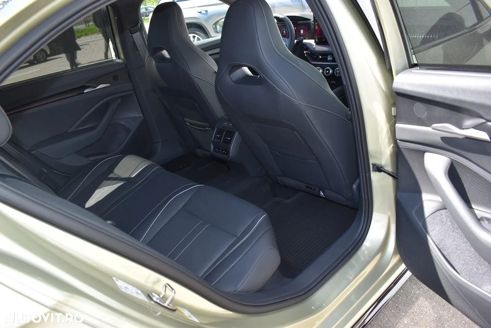 Skoda Superb 2.0 TSI 265 CP 4x4 DSG Sportline - 22