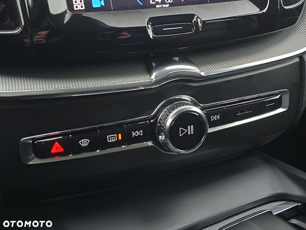 Volvo XC 60 B4 D Plus Bright - 21