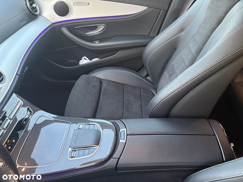 Mercedes-Benz Klasa E - 17