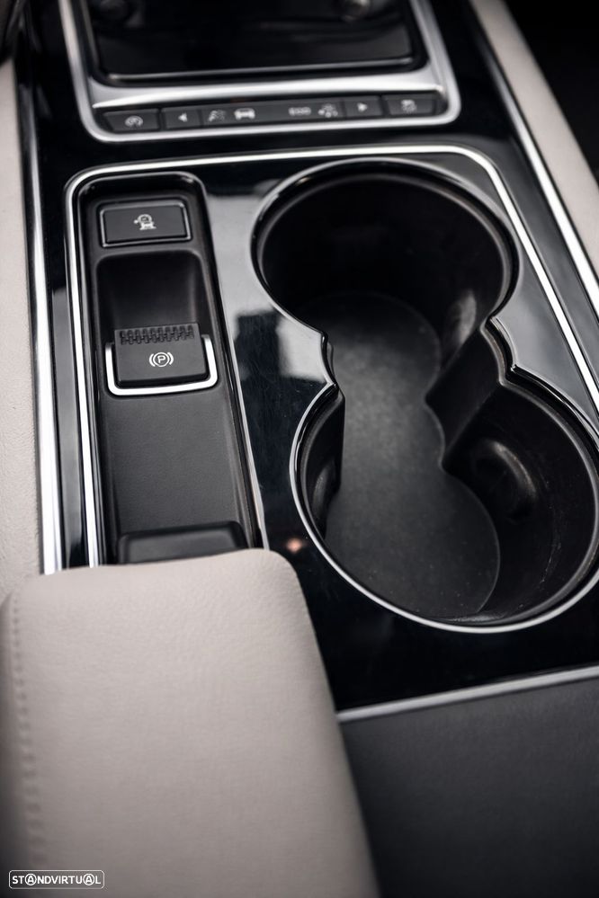 Jaguar XE 2.0 D Prestige AWD Aut. - 55