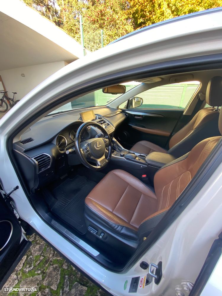 Lexus NX 300h Luxury 4WD - 14