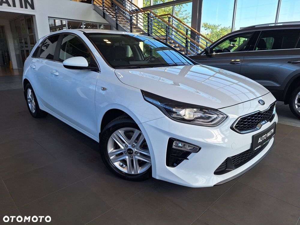 Kia Ceed 1.6 CRDi mHEV M - 9
