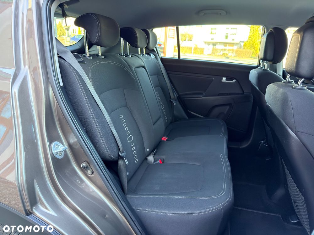 Kia Sportage 1.6 GDI L 2WD - 33