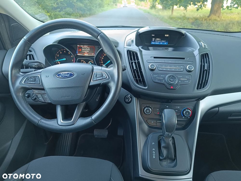 Ford Kuga 1.5 EcoBoost 4x4 Trend - 24