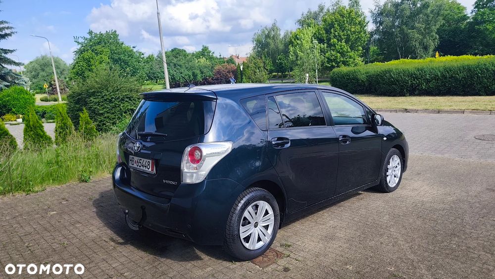 Toyota Verso 2.0 D-4D Executive - 32