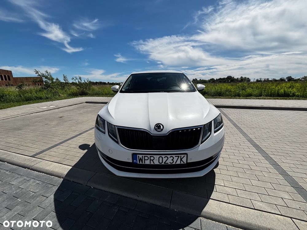 Skoda Octavia 2.0 TDI Ambition DSG - 1