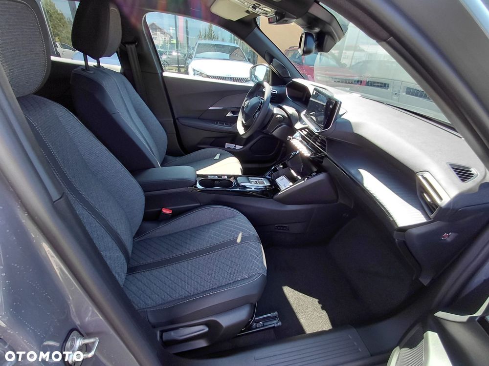 Peugeot 2008 PureTech mHEV Allure e-DCS6 - 11
