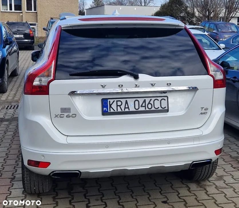 Volvo XC 60 T6 AWD Momentum - 3