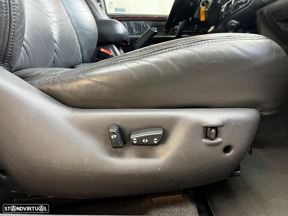 Jeep Grand Cherokee 5.9 LX - 38