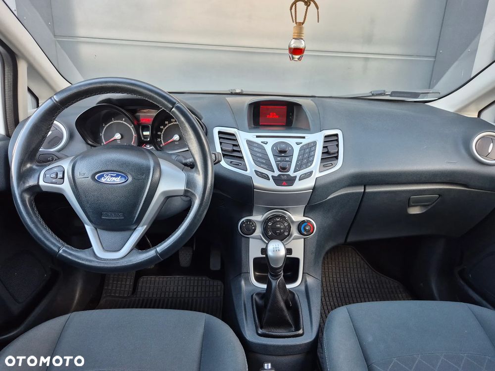 Ford Fiesta 1.25 Silver X (Trend) EU5 - 7
