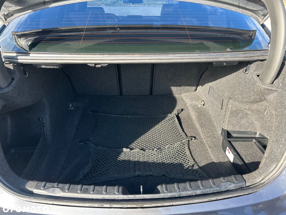 BMW Seria 3 335i - 15