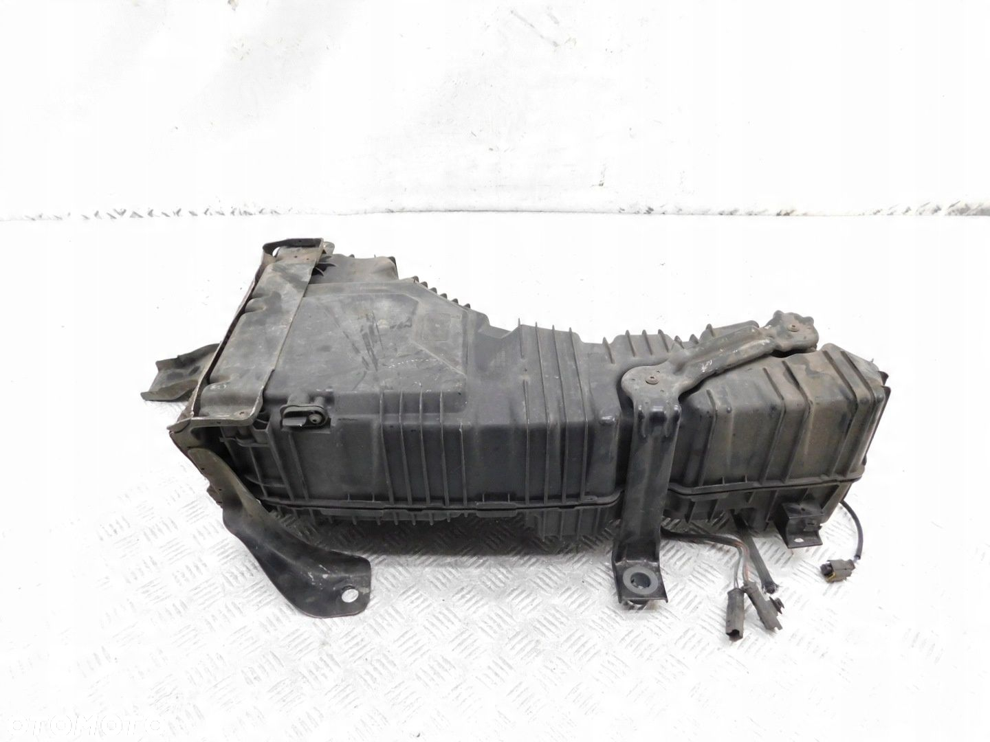 ZBIORNIK AdBlue 9813819480 - Peugeot 5008 Citroen C4 PICASSO II 1.5 blueHDI - 3