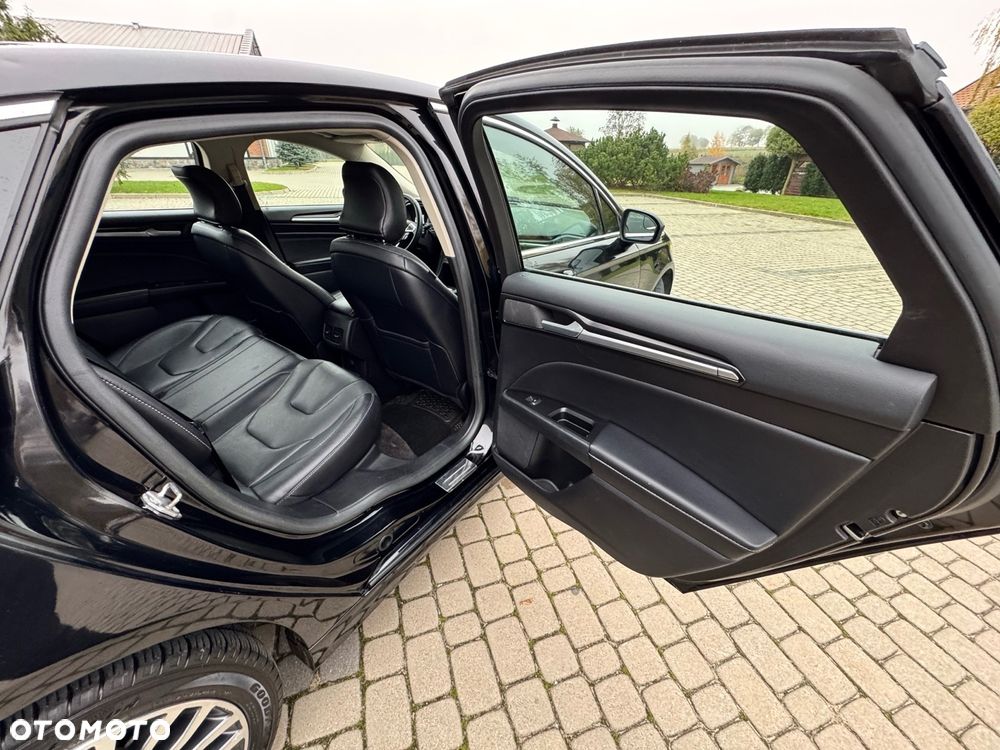 Ford Fusion 2.0 EcoBoost Titanium - 20