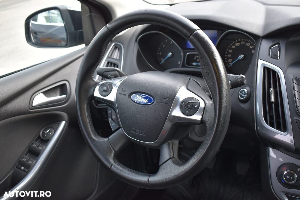 Ford Focus 1.6 TDCI DPF Start-Stopp-System Titanium - 12