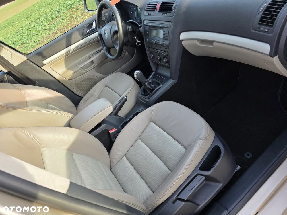 Skoda Octavia 1.6 IMPULS EDITION - 8