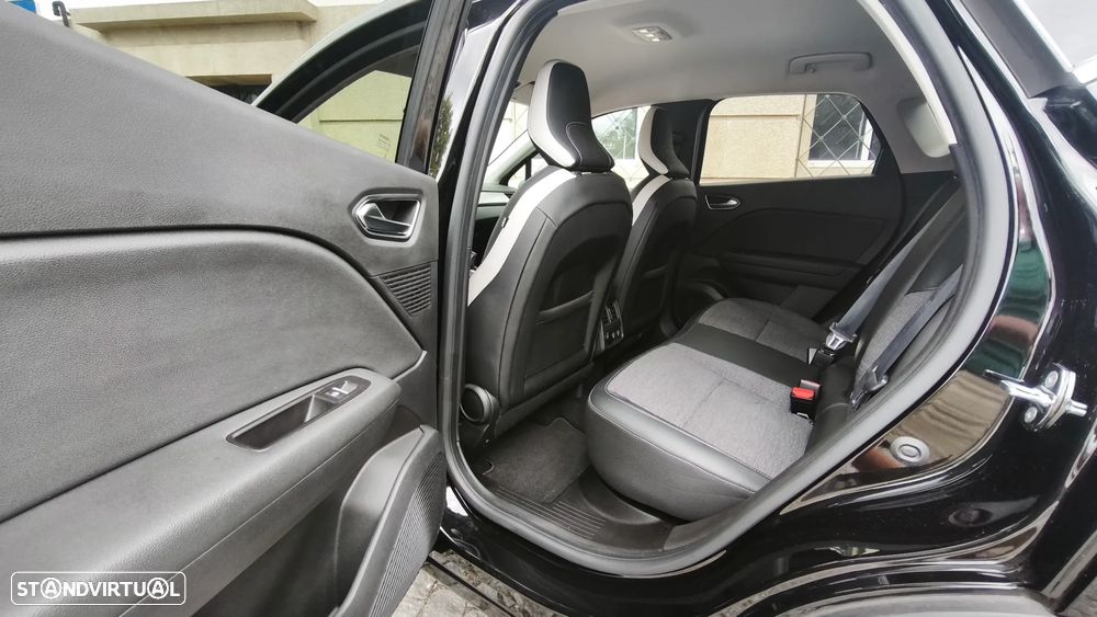 Renault Captur 1.3 TCe Exclusive EDC - 34