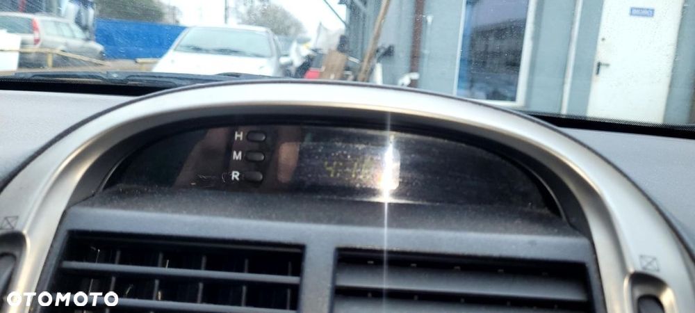 WYSWIATLACZ ZEGAR KIA  CERATO  2006 - 2