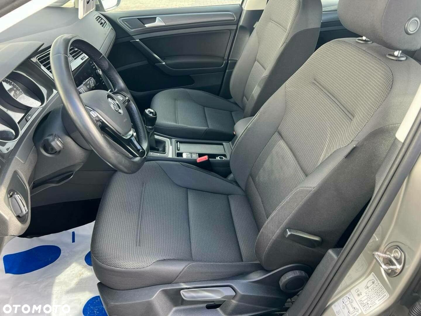 Volkswagen Golf VII 1.5 TSI BMT Comfortline - 24