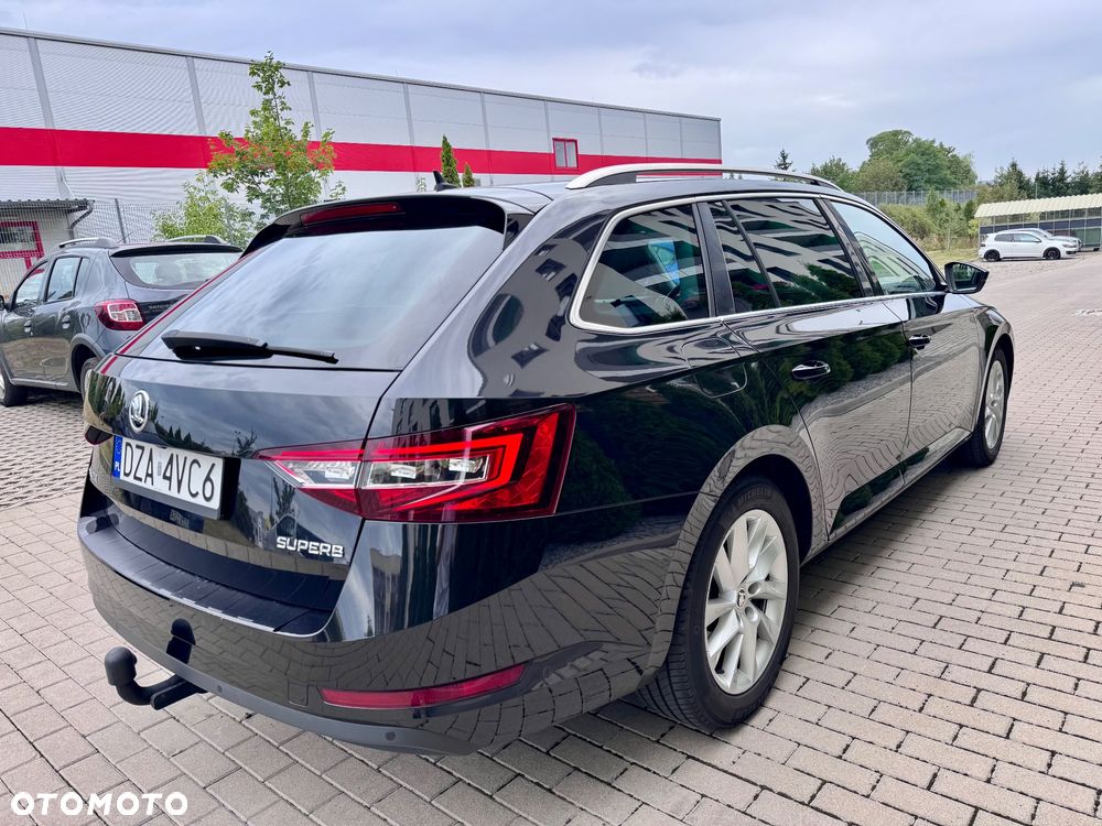 Skoda Superb 2.0 TDI L&K DSG - 4
