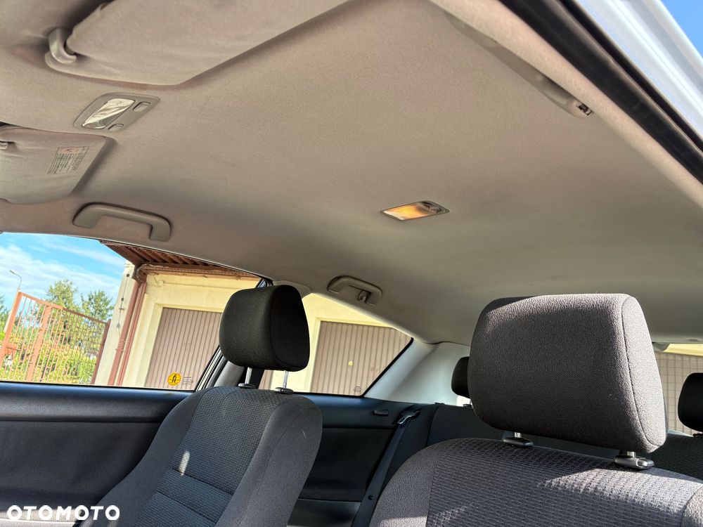 Toyota Corolla 1.6 VVT-i Sol (air6) - 19